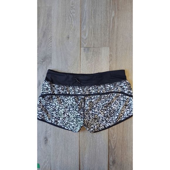 Lululemon Speed Short (2 1/2") - Picture 7 of 10